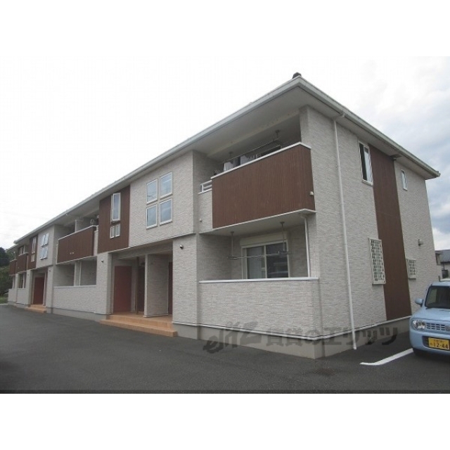 福知山駅よりバス9分 徒歩5分 築10年9ヶ月 2階建の賃貸物件