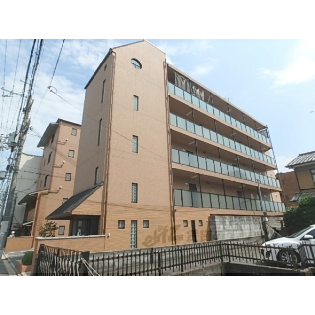 円町駅より徒歩10分 築31年5ヶ月 5階建の賃貸物件