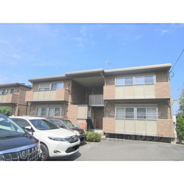 馬堀駅より徒歩3分 築15年2ヶ月 2階建の賃貸物件