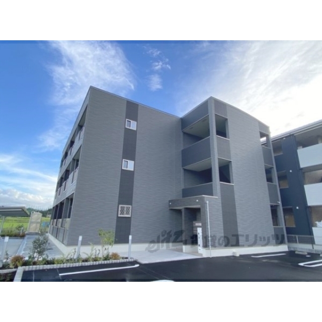 近鉄宮津駅より徒歩6分 築3年3ヶ月 3階建の賃貸物件