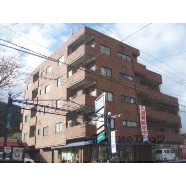 松尾大社駅より徒歩3分 築46年7ヶ月 5階建の賃貸物件