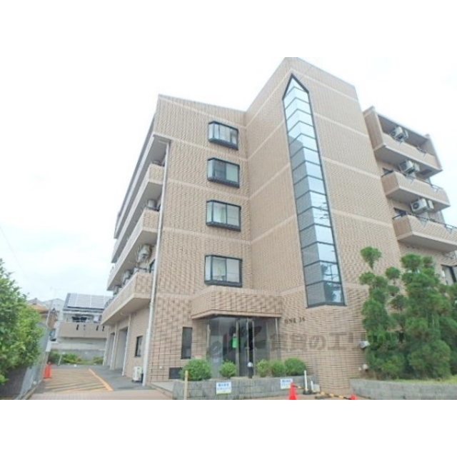 小倉駅より徒歩7分 築32年10ヶ月 5階建の賃貸物件