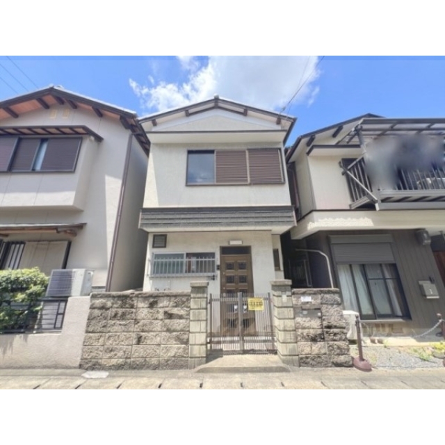 六地蔵駅より徒歩14分 築54年11ヶ月 2階建の賃貸物件