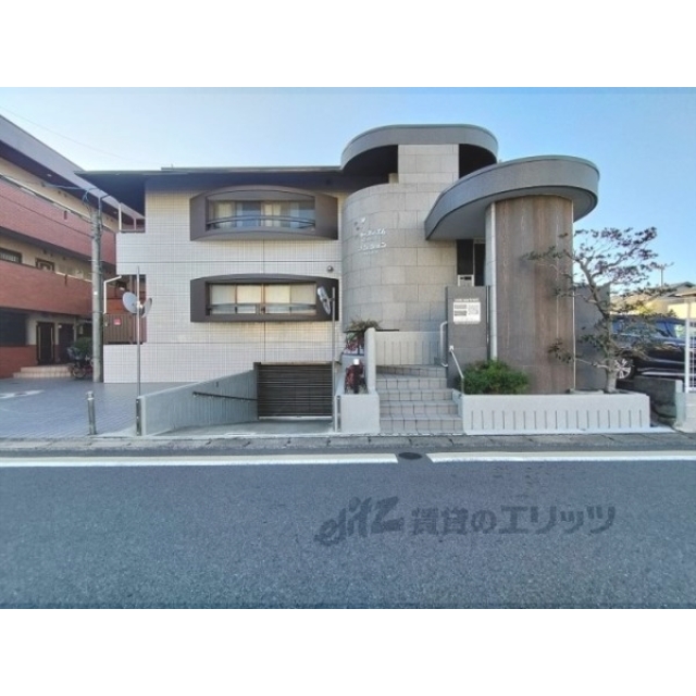 桂駅より徒歩3分 築36年3ヶ月 2階建の賃貸物件