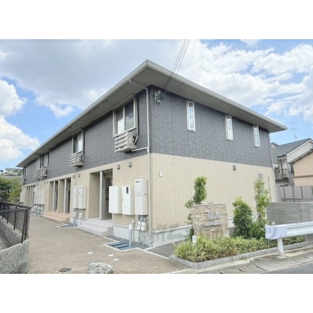 宇多野駅より徒歩5分 築5年1ヶ月 2階建の賃貸物件