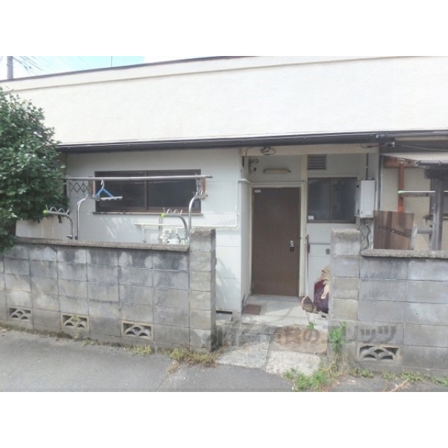 北大路駅よりバス15分 徒歩2分 築60年10ヶ月 2階建の賃貸物件