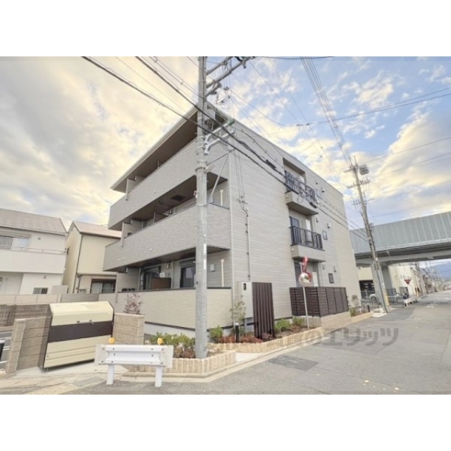 向日町駅より徒歩14分 新築 3階建の賃貸物件