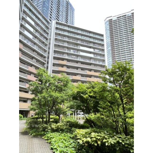 豊洲駅より徒歩5分 築17年9ヶ月 8階建の賃貸物件