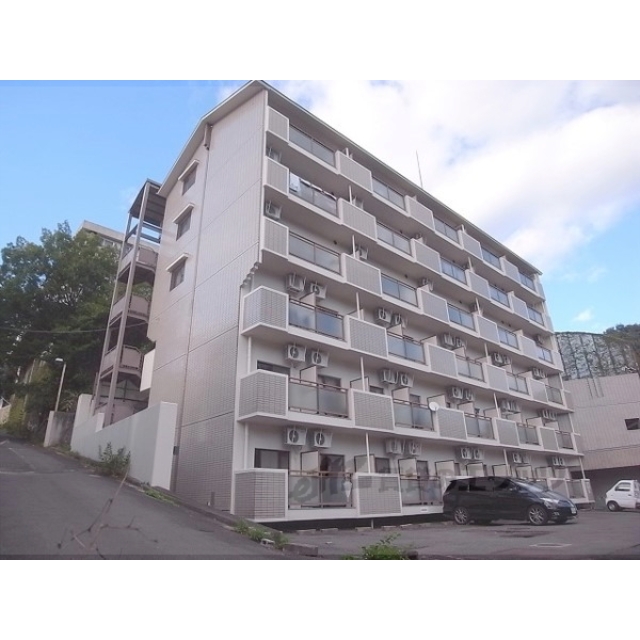 北大路駅よりバス22分 徒歩1分 築35年6ヶ月 6階建の賃貸物件