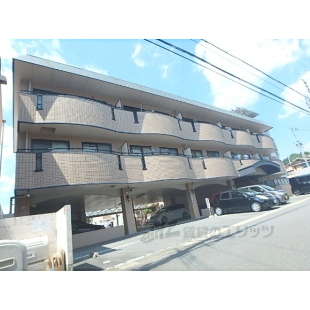 椥辻駅より徒歩8分 築29年1ヶ月 3階建の賃貸物件