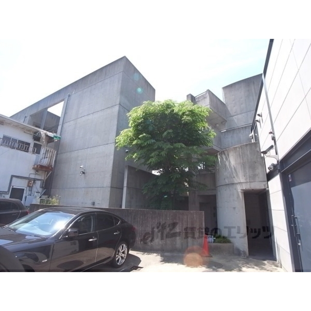 ＪＲ小倉駅より徒歩5分 築37年7ヶ月 4階建の賃貸物件