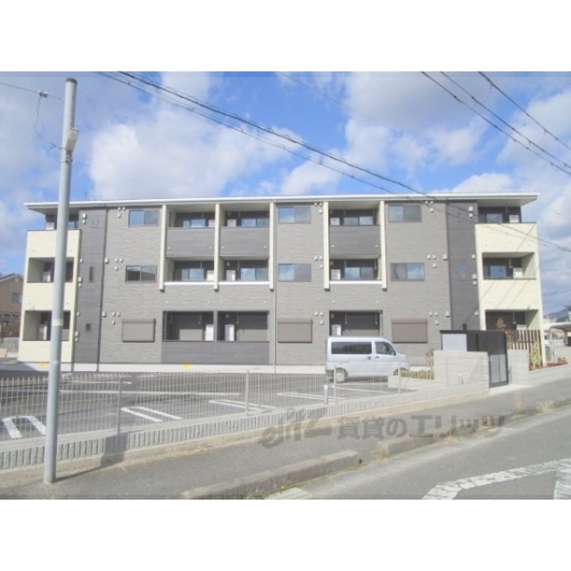 馬堀駅より徒歩14分 新築 3階建の賃貸物件