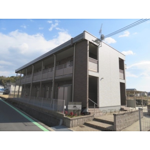 峰山駅より徒歩22分 築7年1ヶ月 2階建の賃貸物件