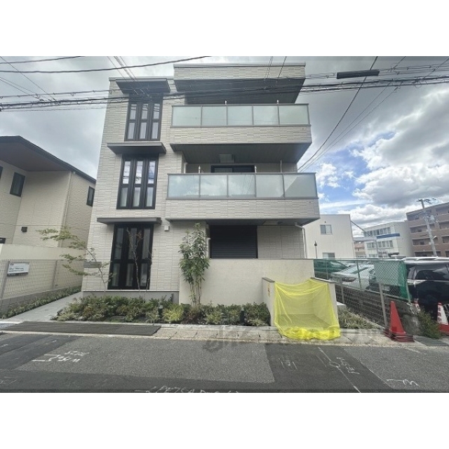 レフィシア城南宮道東の賃貸物件