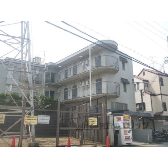 四宮駅より徒歩15分 築39年10ヶ月 3階建の賃貸物件