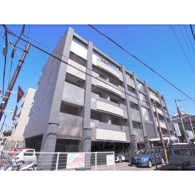伏見桃山駅より徒歩2分 築32年8ヶ月 6階建の賃貸物件