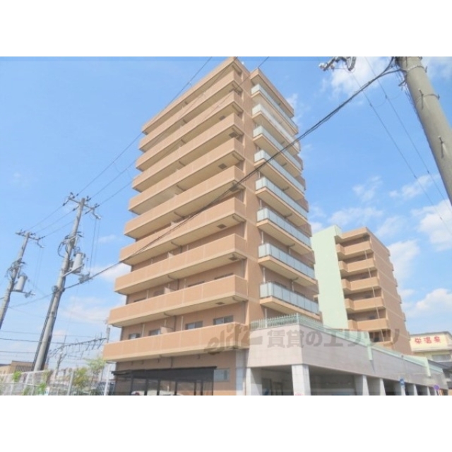綾部駅より徒歩3分 築18年3ヶ月 10階建の賃貸物件