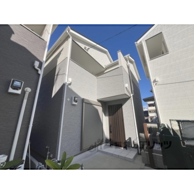 西大路駅より徒歩11分 築1年8ヶ月 2階建の賃貸物件