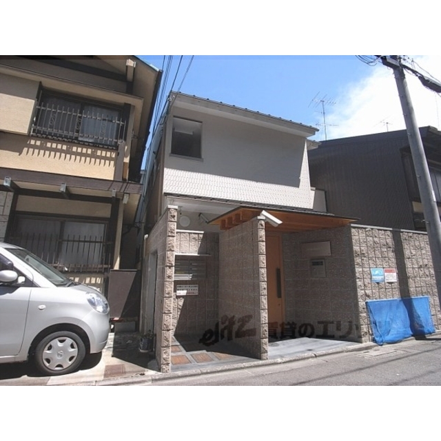 今出川駅より徒歩5分 築16年9ヶ月 2階建の賃貸物件