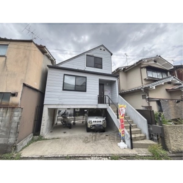 北大路駅より徒歩10分 築28年8ヶ月 3階建の賃貸物件