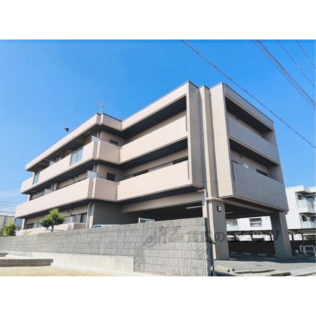 樟葉駅より徒歩12分 築27年10ヶ月 3階建の賃貸物件