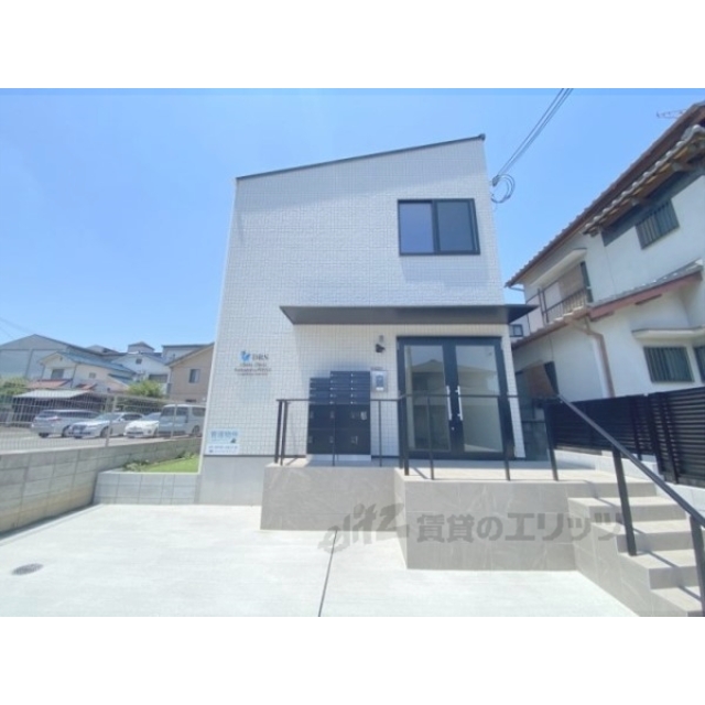 宮之阪駅より徒歩11分 築1年6ヶ月 2階建の賃貸物件