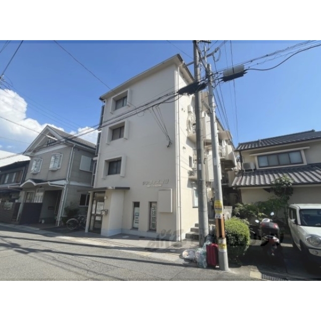 鹿王院駅より徒歩3分 築42年7ヶ月 4階建の賃貸物件