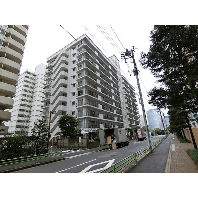 勝どき駅より徒歩8分 築52年3ヶ月 11階建の賃貸物件