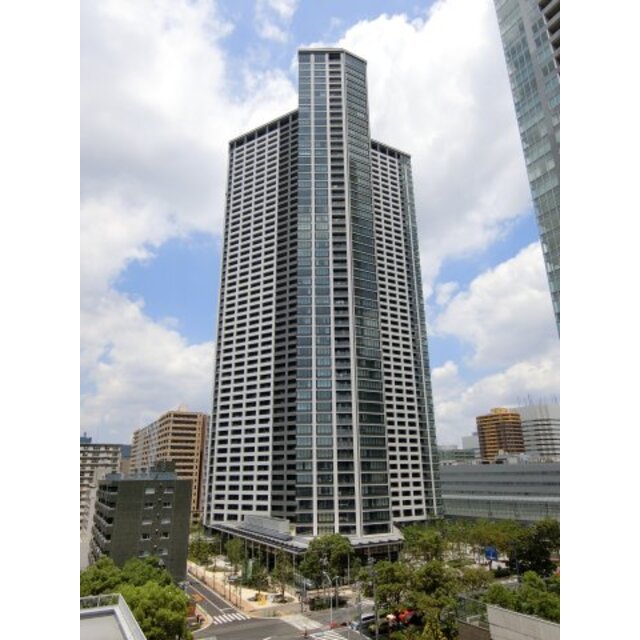 勝どき駅より徒歩6分 築8年11ヶ月 53階建の賃貸物件