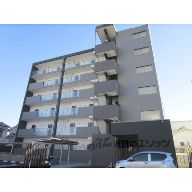 桂川駅より徒歩14分 築2年9ヶ月 6階建の賃貸物件