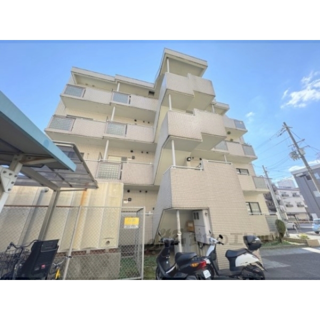 樟葉駅より徒歩5分 築37年2ヶ月 4階建の賃貸物件