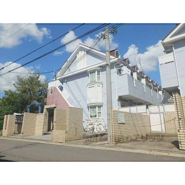 太秦駅より徒歩10分 築35年11ヶ月 2階建の賃貸物件