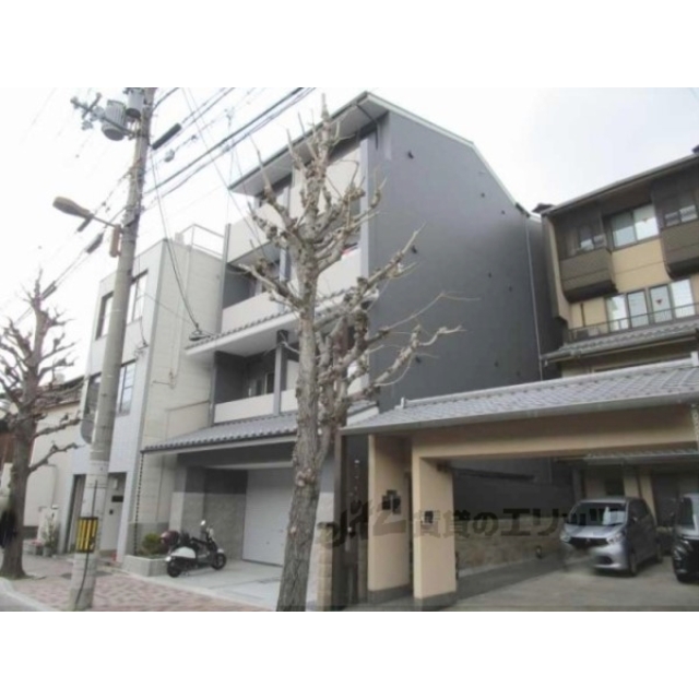 二条城前駅より徒歩3分 築1年9ヶ月 4階建の賃貸物件