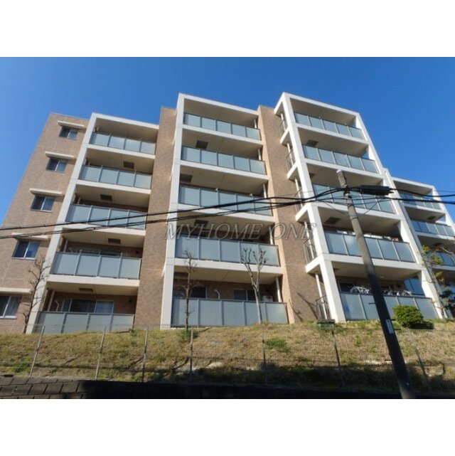 青葉台駅より徒歩10分 築17年2ヶ月 6階建の賃貸物件