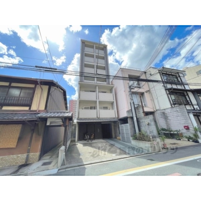 四条駅より徒歩9分 築18年11ヶ月 7階建の賃貸物件