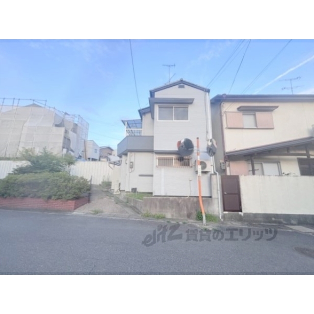 木幡駅より徒歩13分 築43年4ヶ月 2階建の賃貸物件