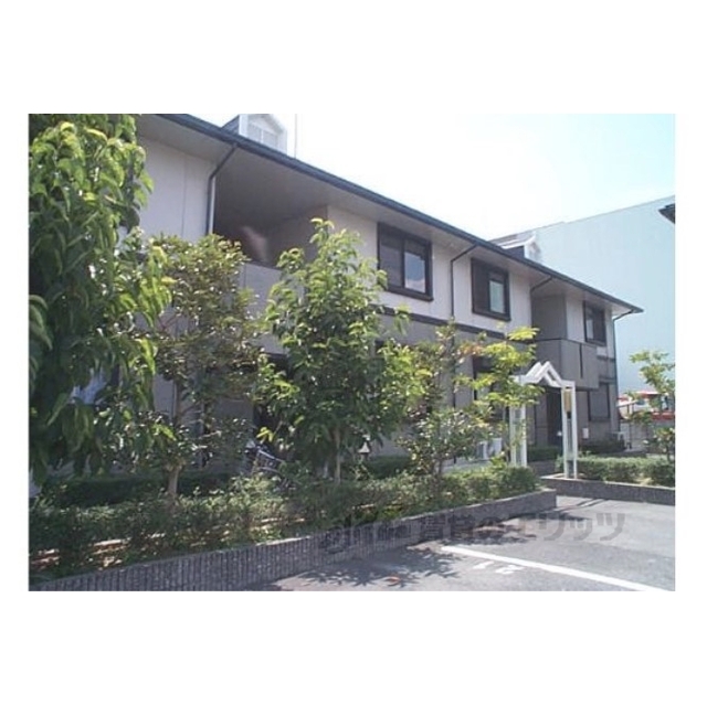 西大路駅より徒歩18分 築30年7ヶ月 2階建の賃貸物件