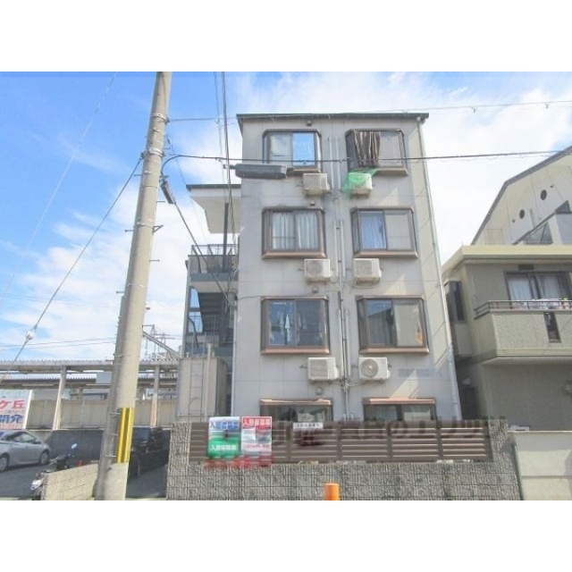 アパートメント亀岡の賃貸物件