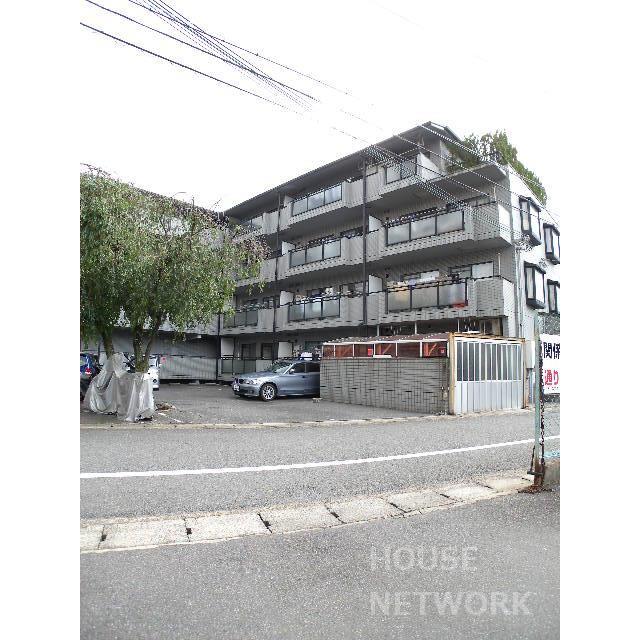 北大路駅よりバス15分 徒歩1分 築36年8ヶ月 4階建の賃貸物件