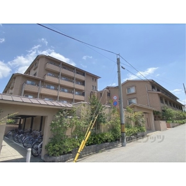 出町柳駅より徒歩25分 築14年8ヶ月 5階建の賃貸物件