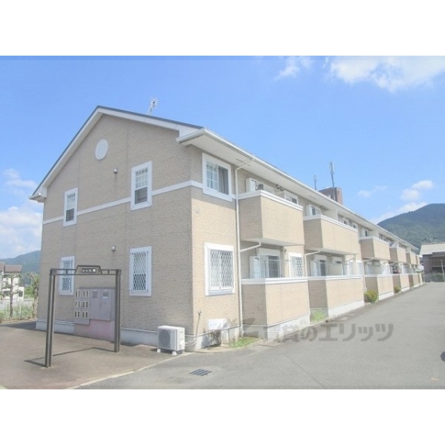 馬堀駅より徒歩6分 築22年7ヶ月 2階建の賃貸物件