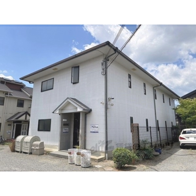 ラウンドテーブルの賃貸物件