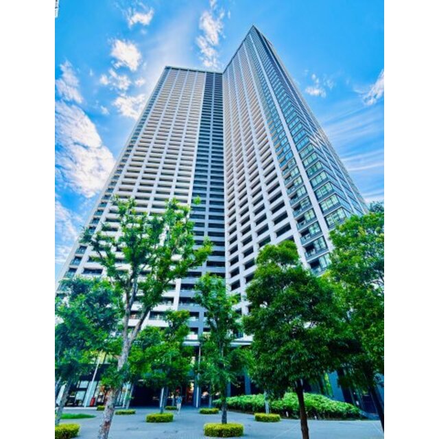 勝どき駅より徒歩7分 築8年11ヶ月 53階建の賃貸物件