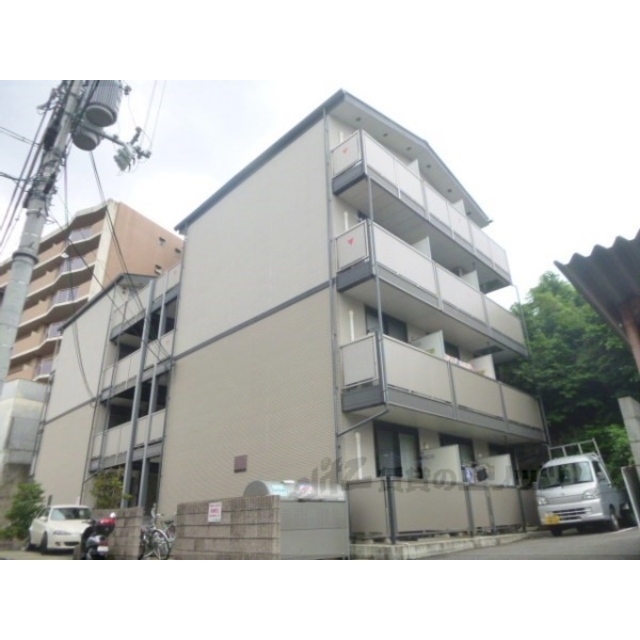 レオパレスプリオール東山３の賃貸物件