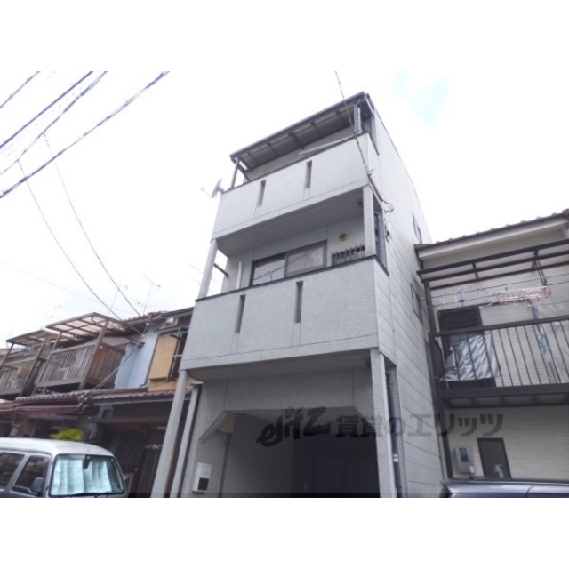 上桂駅より徒歩11分 築30年4ヶ月 3階建の賃貸物件