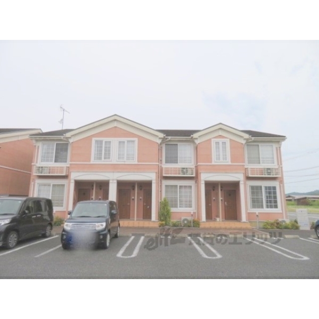 与謝野駅よりバス7分 徒歩6分 築18年6ヶ月 2階建の賃貸物件