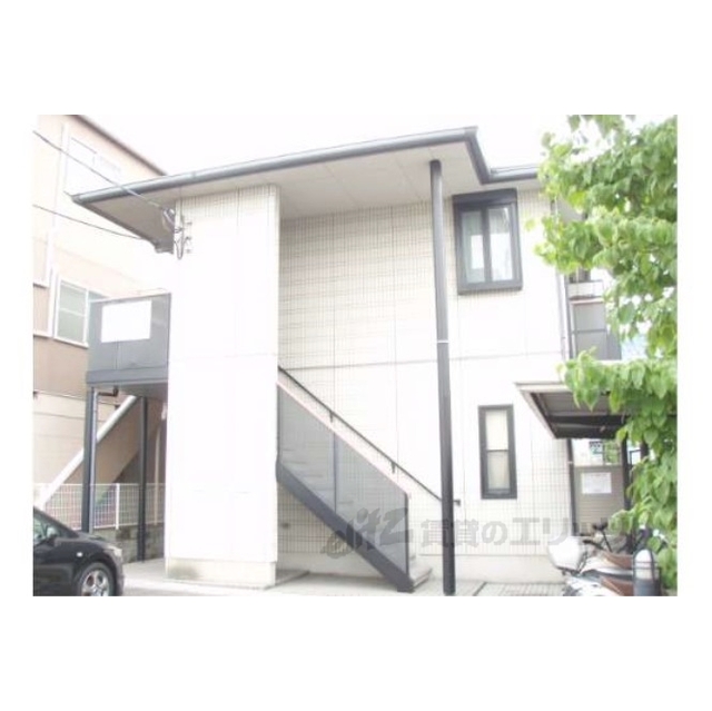 伏見駅より徒歩6分 築27年8ヶ月 2階建の賃貸物件