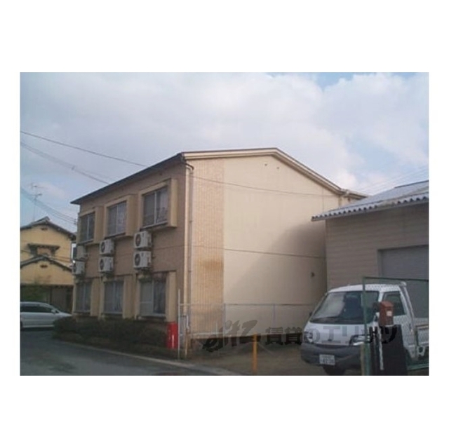 桂駅より徒歩20分 築40年1ヶ月 2階建の賃貸物件