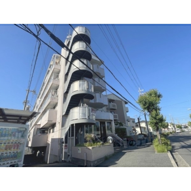 寝屋川市駅より徒歩18分 築30年9ヶ月 6階建の賃貸物件