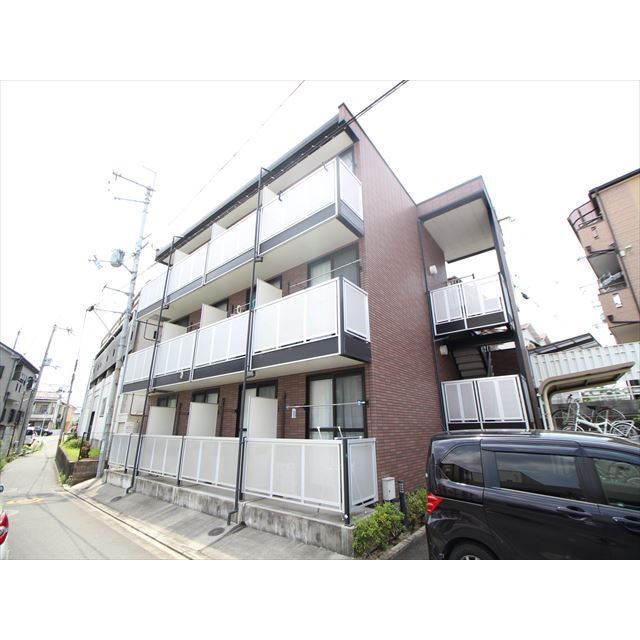 高槻駅より徒歩15分 築16年7ヶ月 3階建の賃貸物件